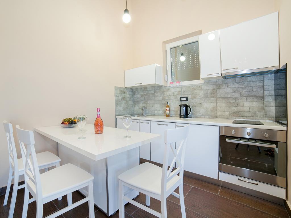 Apartments Urban Wild Котор Екстер'єр фото