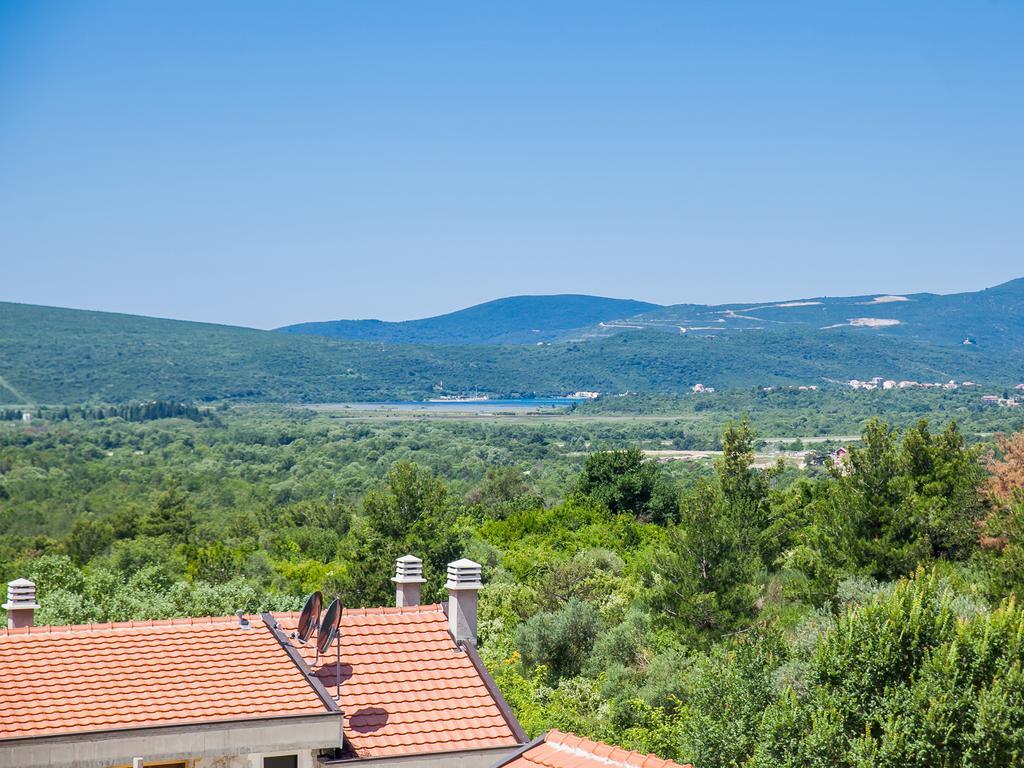 Apartments Urban Wild Котор Екстер'єр фото